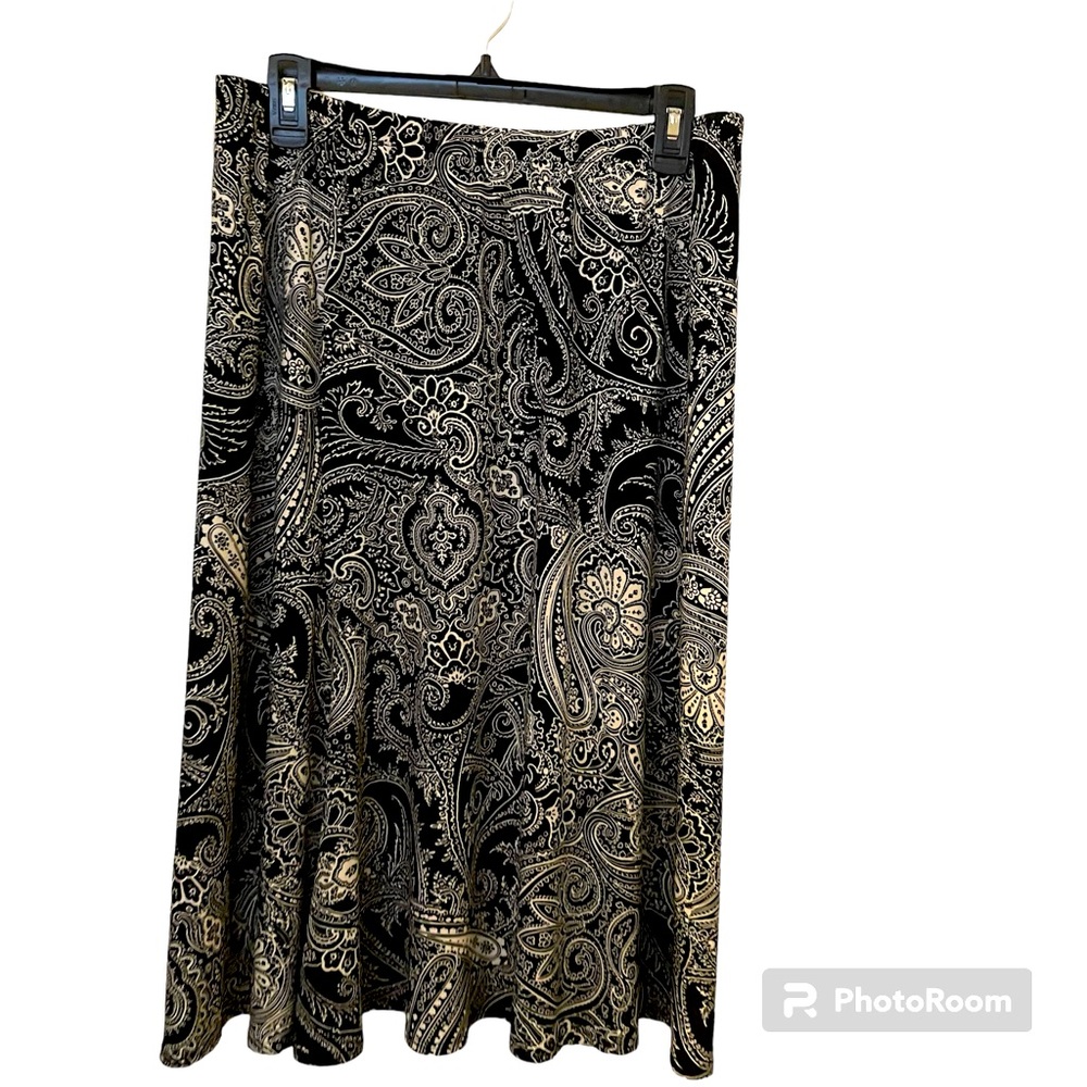 Chico’s Black and White Paisley Skirt With Pull On Elastic Waistband